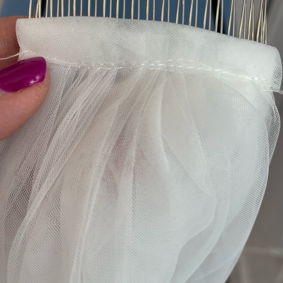 Beautiful off-white veil - Picture 4 of 4
